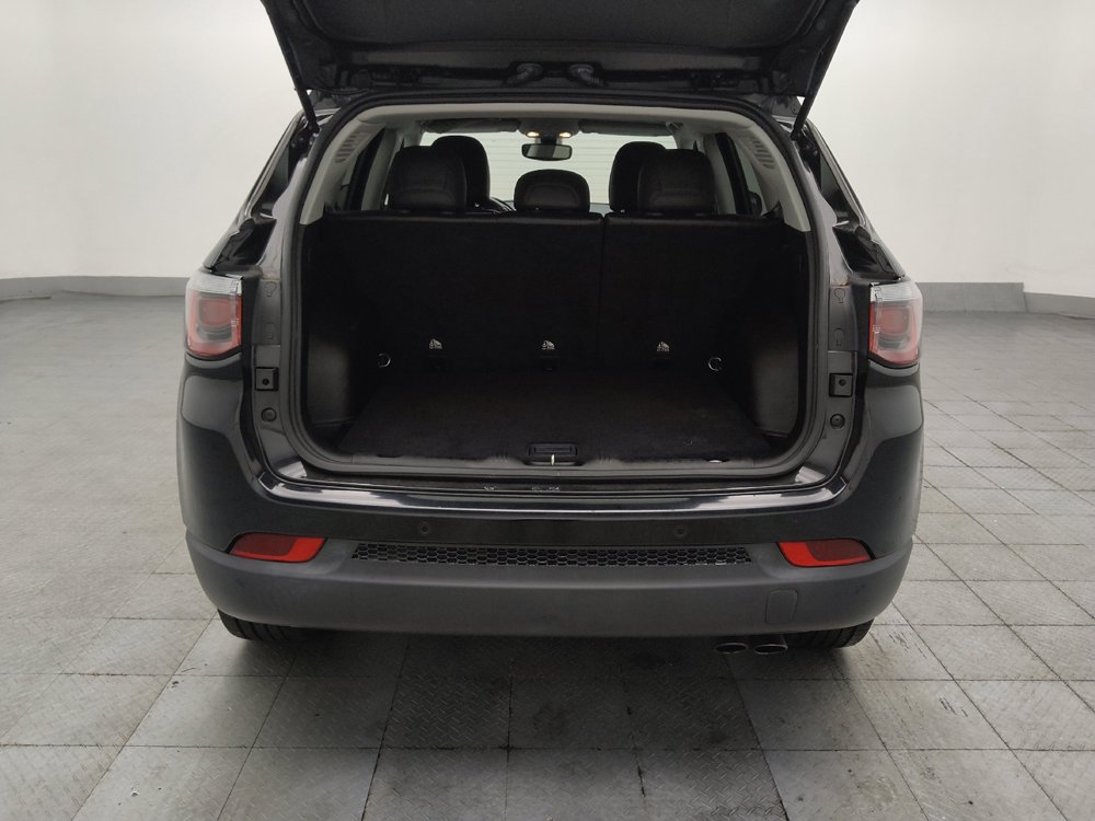 Used 2019 Jeep Compass Latitude FWD image 29