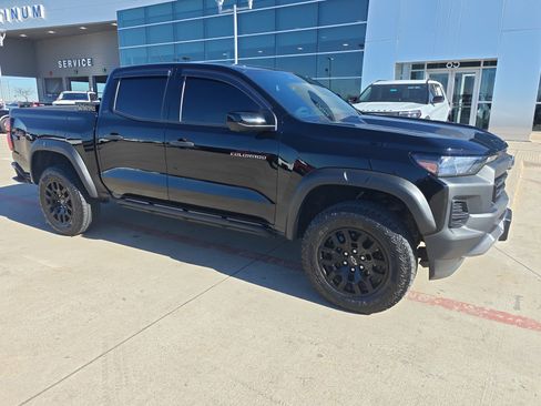 Used 2024 Chevrolet Colorado Trail Boss w/ Technology Package image 7