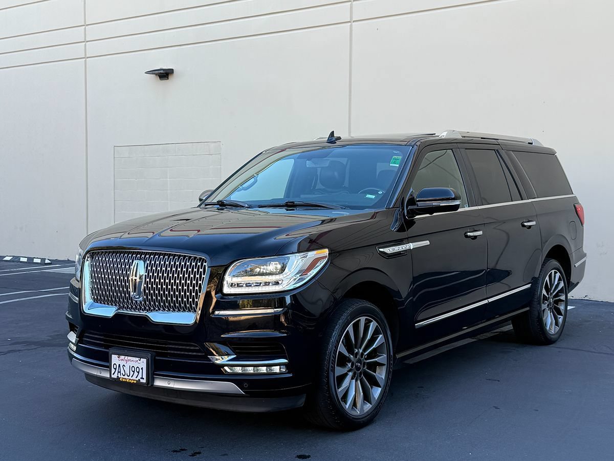 Used 2019 Lincoln Navigator L Select RWD image 4
