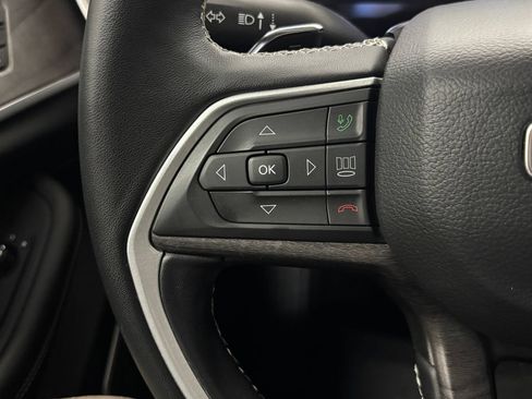 Used 2022 Jeep Grand Cherokee L Limited w/ Luxury Tech Group II AWD/4WD image 25