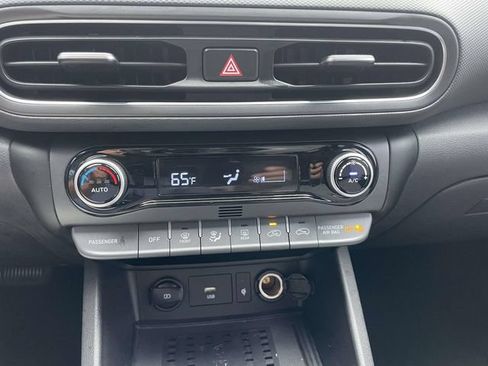 Certified 2022 Hyundai Kona SEL w/ Convenience Package FWD image 29