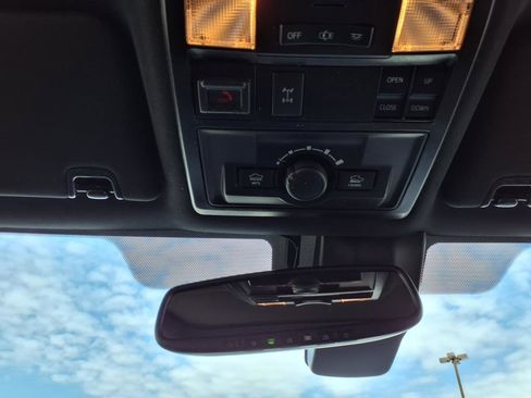 Used 2021 Toyota Tacoma TRD Off-Road w/ TRD Premium Off Road Package image 18