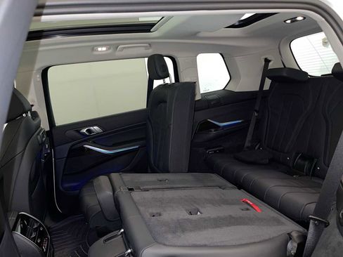 Used 2021 BMW X7 xDrive40i image 23