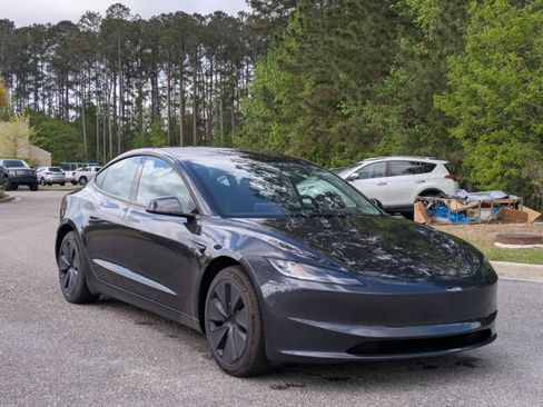 Used 2025 Tesla Model 3 Long Range image 3
