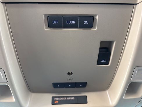 Used 2016 GMC Sierra 1500 SLT w/ Texas SLT Premium Package image 19