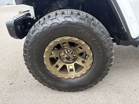 Used 2023 Jeep Wrangler Unlimited Rubicon 392 w/ Xtreme Recon 35" Tire Package AWD/4WD image 13