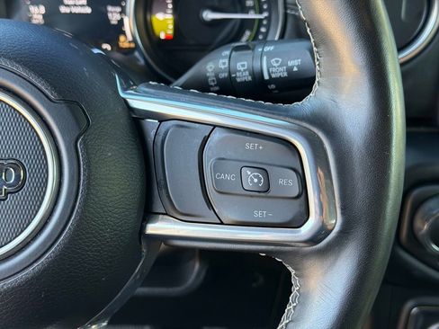 Used 2023 Jeep Wrangler Unlimited Sahara w/ Cold Weather Group AWD/4WD image 28