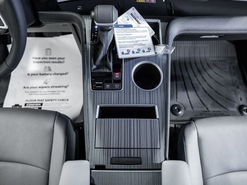 New 2026 Toyota Sienna XLE image 27