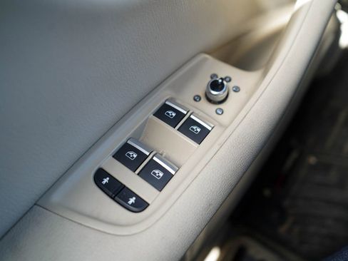 Used 2017 Audi Q7 3.0T Premium Plus image 26