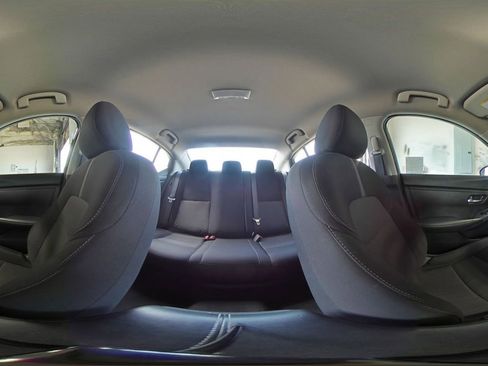 Used 2025 Nissan Sentra SV image 40