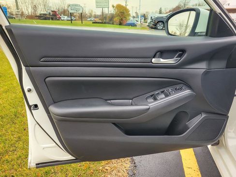 Used 2022 Nissan Altima 2.5 S image 17