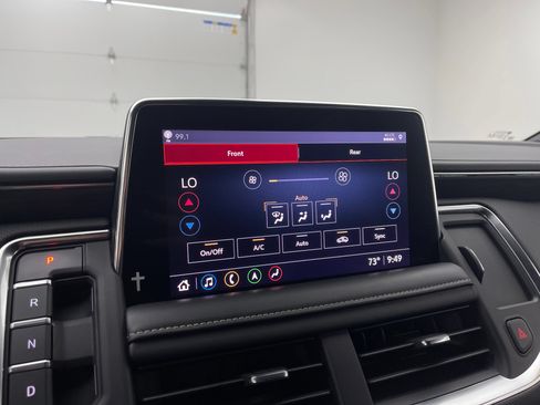 Used 2021 GMC Yukon XL SLT w/ SLT Premium Package AWD/4WD image 34