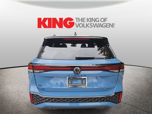 New 2025 Volkswagen Tiguan SE R-Line image 6