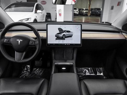 Used 2023 Tesla Model Y Long Range AWD/4WD image 16
