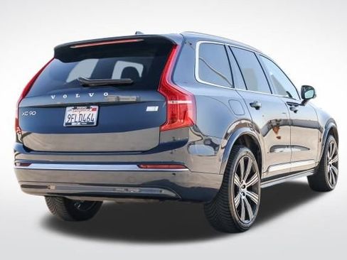 Used 2023 Volvo XC90 T8 Plus w/ Protection Package Premier image 4
