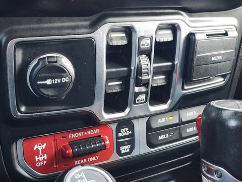 Used 2020 Jeep Gladiator Rubicon image 21