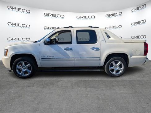 Used 2012 Chevrolet Avalanche LTZ image 4