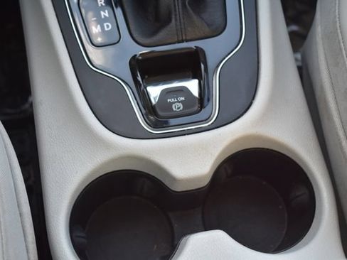 Used 2021 Jeep Cherokee Limited w/ Sun & Sound Group AWD/4WD image 33