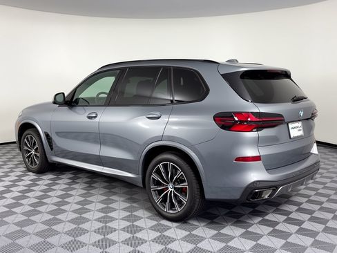 Used 2026 BMW X5 sDrive40i w/ M Sport Package RWD image 3