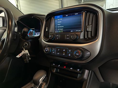 Used 2022 Chevrolet Colorado LT w/ Fleet Safety Package image 20