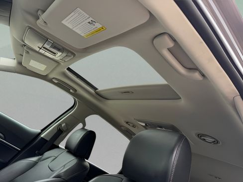 Used 2022 Kia Telluride S FWD image 29