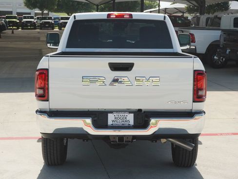 Used 2026 RAM 2500 Tradesman w/ Chrome Appearance Group AWD/4WD image 4