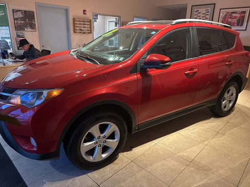 Used 2013 Toyota RAV4 XLE image 6