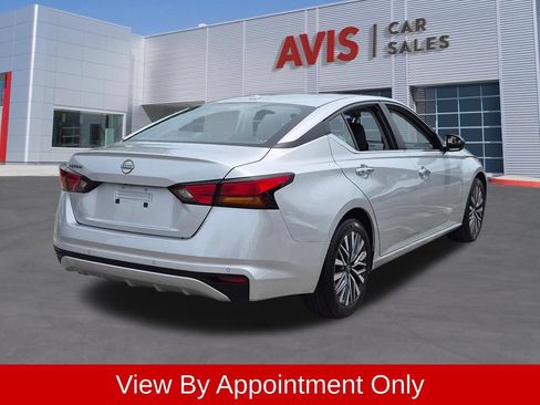 Used 2025 Nissan Altima 2.5 SV FWD image 6