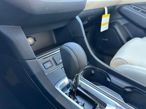 New 2026 Subaru Ascent Limited image 18