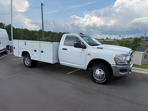 New 2023 RAM 3500 Tradesman AWD/4WD image 2