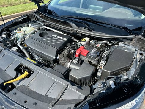 Used 2023 Nissan Rogue SV FWD image 24