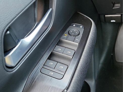 Used 2026 Nissan Kicks SV w/ Cold Weather Package FWD image 13