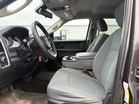 Used 2015 RAM 2500 Tradesman w/ Chrome Appearance Group AWD/4WD image 8