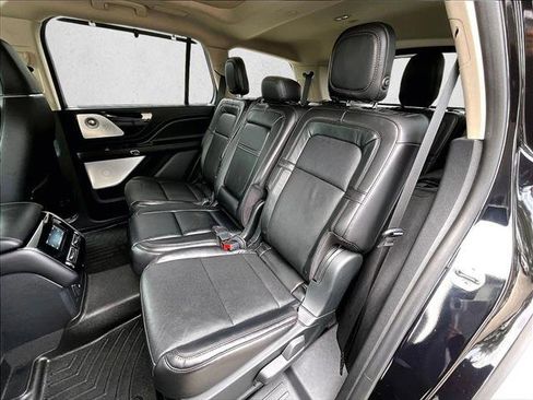 Used 2020 Lincoln Aviator Reserve w/ Equipment Group 201A image 28