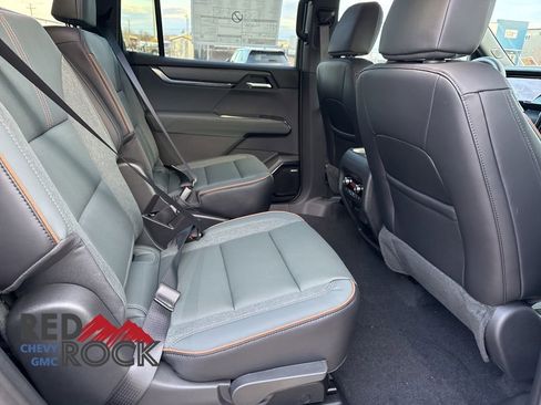 New 2026 GMC Acadia AT4 w/ Luxury Package image 13