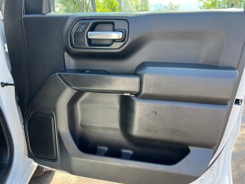 Used 2020 Chevrolet Silverado 1500 Custom Trail Boss w/ Custom Convenience Package AWD/4WD image 17