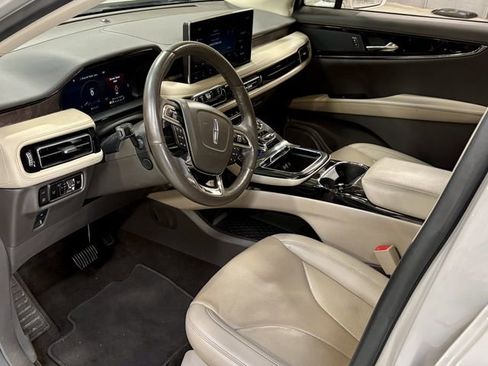 Used 2022 Lincoln Nautilus Reserve AWD/4WD image 3