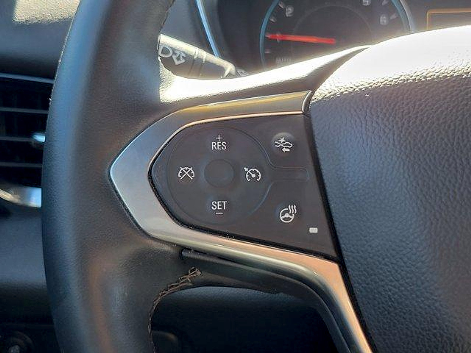 Used 2023 Chevrolet Traverse RS AWD/4WD image 27