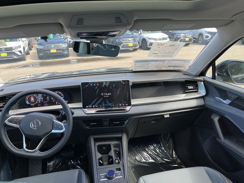 New 2026 Volkswagen Tiguan SE AWD/4WD image 25