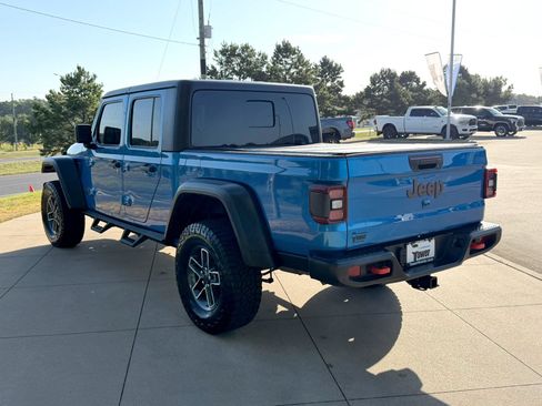 Used 2024 Jeep Gladiator Mojave AWD/4WD image 4