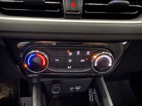 Used 2025 Chevrolet TrailBlazer LT AWD/4WD image 18