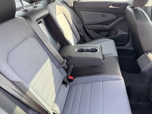 Used 2025 Volkswagen Jetta SE FWD image 65