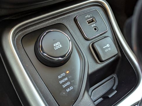 Used 2019 Jeep Compass Latitude image 9