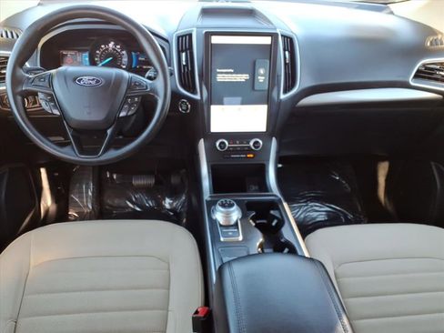 Certified 2024 Ford Edge SE image 19