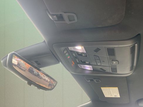 Used 2021 Cadillac XT6 Sport image 36