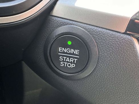 Used 2022 Ford Escape SE w/ SE Sport Appearance Package AWD/4WD image 21