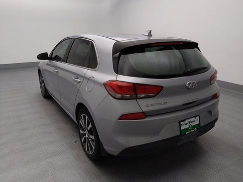 Used 2020 Hyundai Elantra GT image 5
