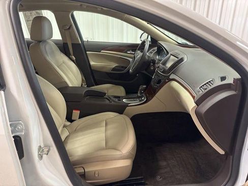 Used 2016 Buick Regal image 20