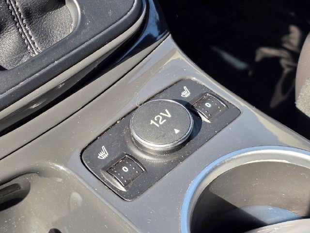 Used 2016 Ford Escape Titanium w/ Equipment Group 301A FWD image 32
