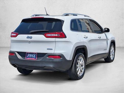 Used 2016 Jeep Cherokee Latitude FWD image 5